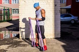 CBA最新消息！曝新疆裁掉哈雷尔，洛夫顿被禁赛，广厦确定外援