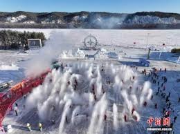 身材吸睛!教学过硬!顶级高尔夫教练的双面魅力